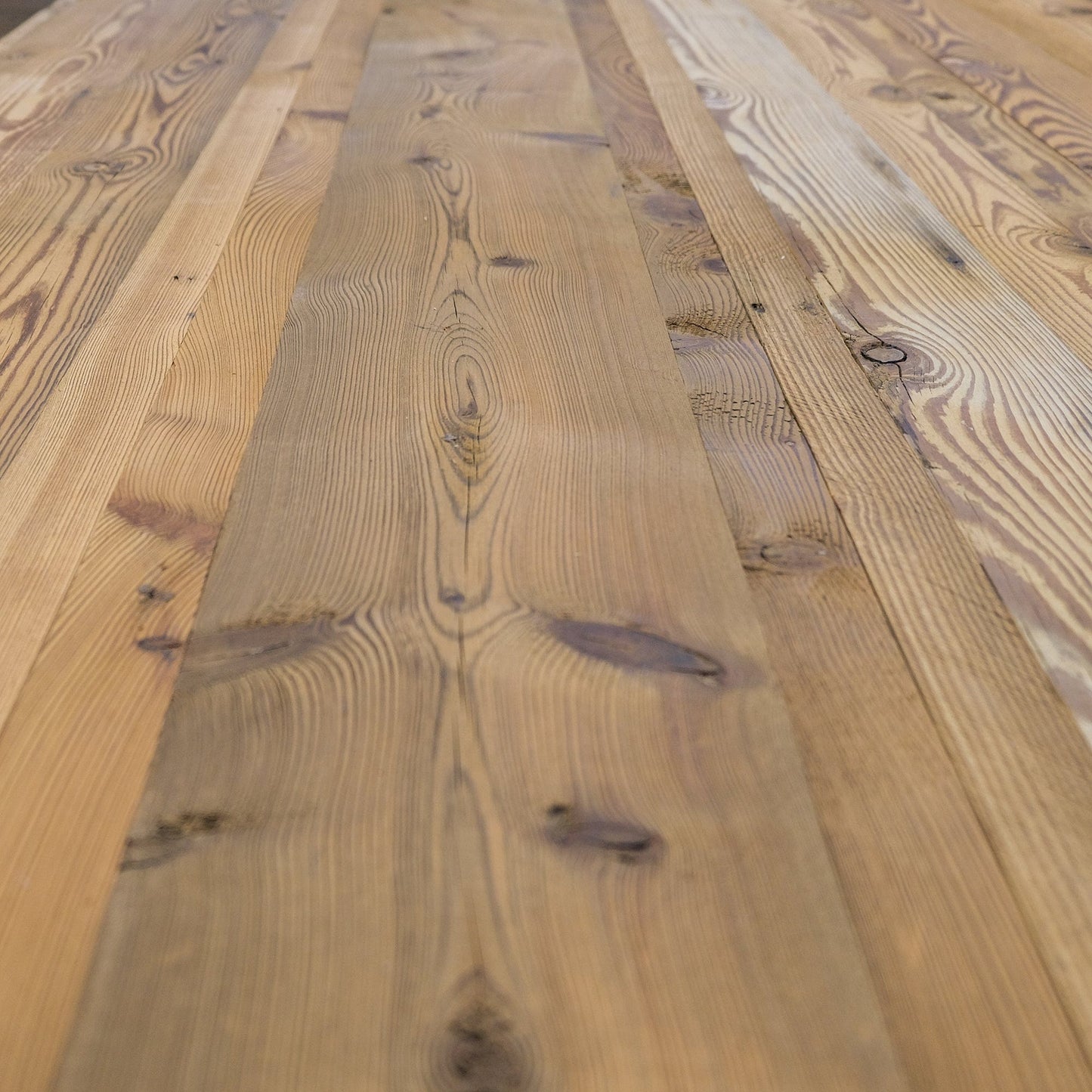 Wand- & Deckenverkleidung Altholz Fixformat mit Nut & Feder - karamell