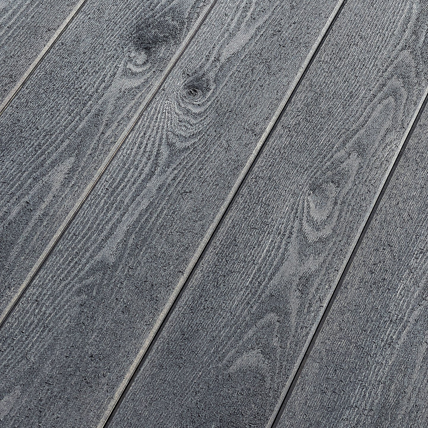 Wooden facade Larch Iceland Gray in rough look 