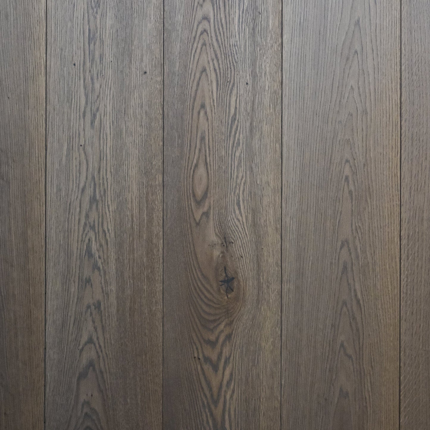 Pavimenti in legno Rovere Landlord, LARGE, grigio pietra oliato - nodoso