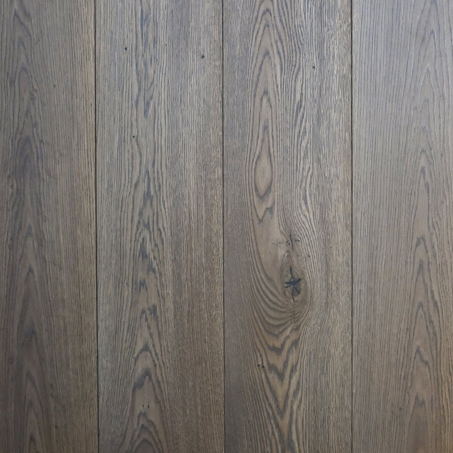 Pavimenti in legno Rovere Landlord, LARGE, grigio pietra oliato - nodoso