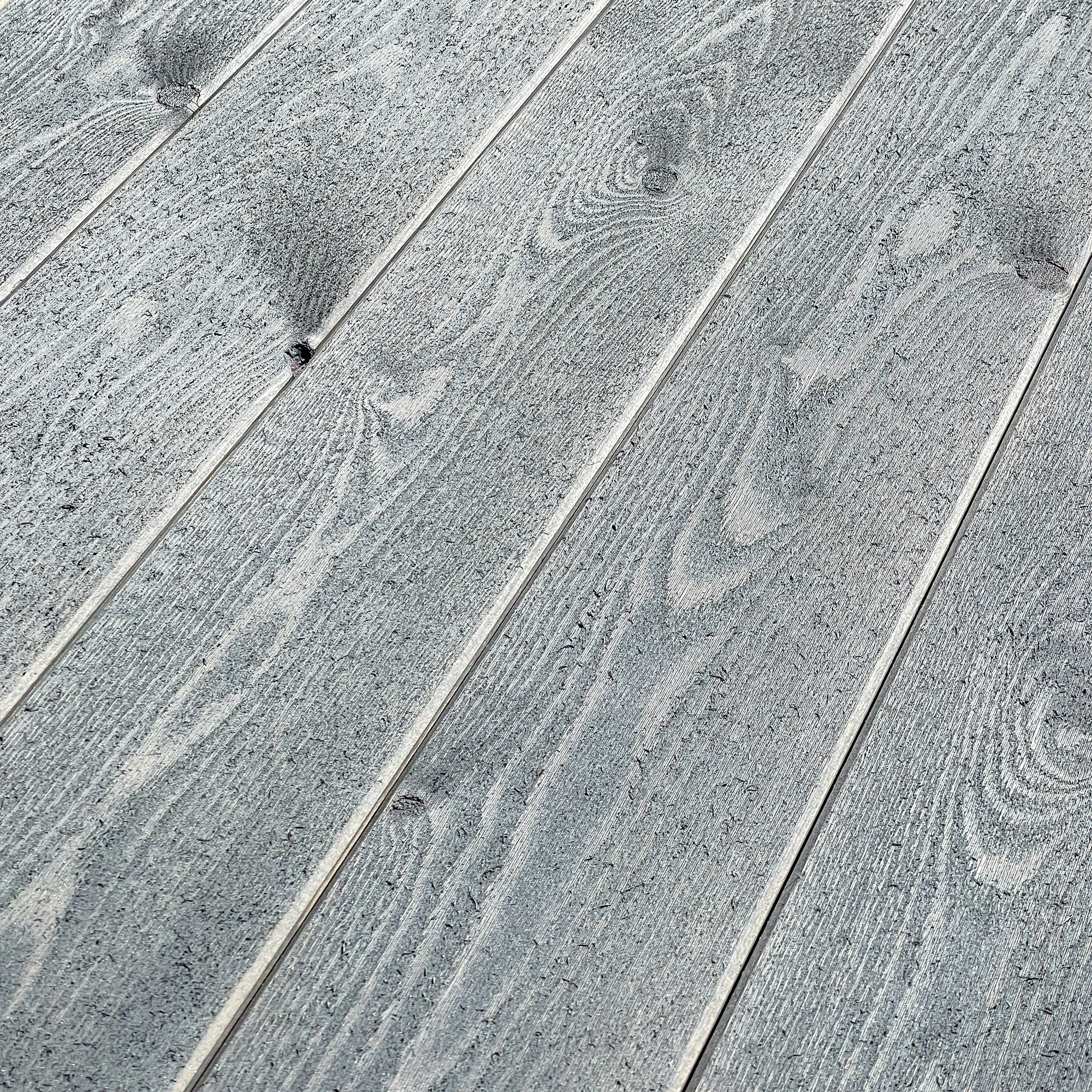 Fassade Lärche in Rauoptik vorvergraut