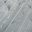 Fassade Lärche in Rauoptik vorvergraut